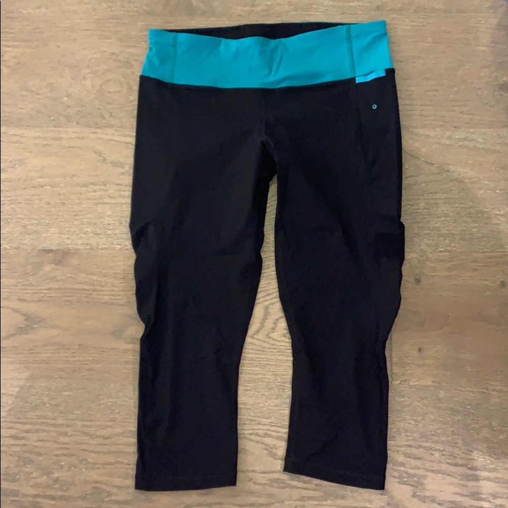 Lululemon crops size 8